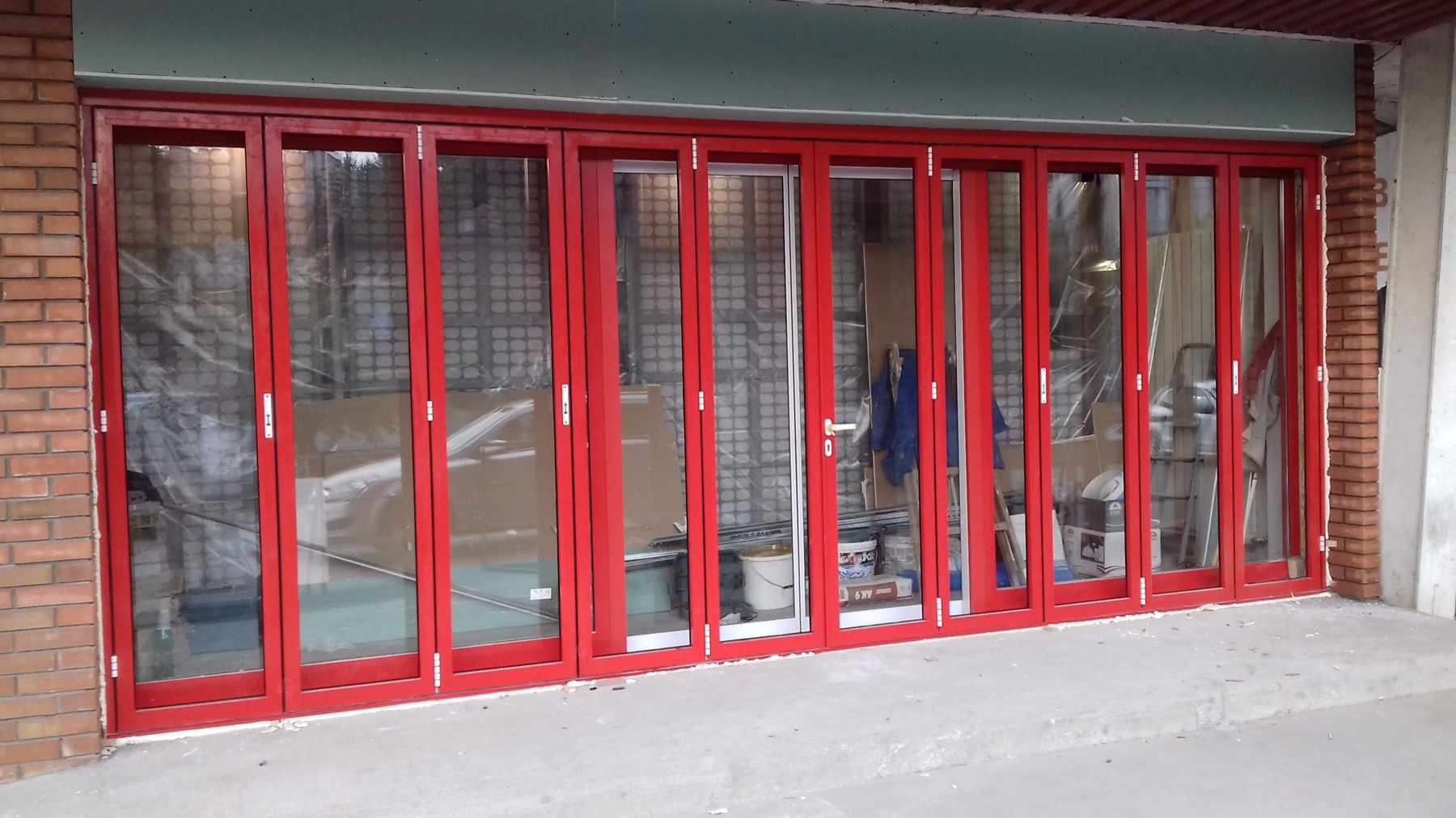 Harmonika vrata izrađena od aluminijumskih profila